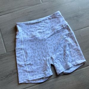 RYDERWEAR Ultra high waisted mid length shorts- Snow Leopard